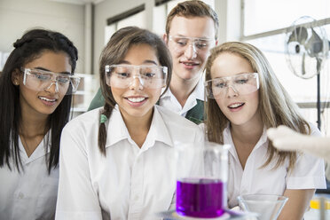 Students conducting experiment in lab - ISF10932