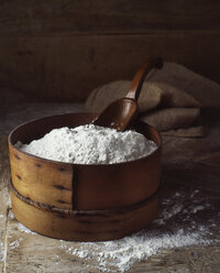 Traditional bakery ingredients, flour - ISF11165