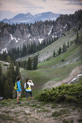 Wanderer auf dem Sunset Peak Trail, Catherine's Pass, Wasatch Mountains, Utah, USA - ISF12014