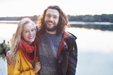 Young couple enjoying lake - ISF12536