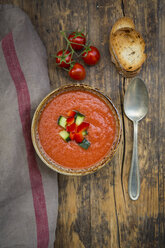 Gazpacho with cucumber and paprika topping - LVF07133