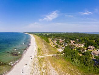 Germany, Mecklenburg-Western Pomerania, Bay of Mecklenburg, Darss, Baltic sea seaside resort Ahrenshoop - AMF05773