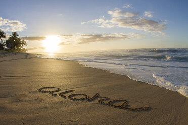 Aloha, geschrieben in den Sand am Strand, Hawaii - ISF14203