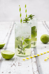 Lime mint ginger lemonade - LVF07172