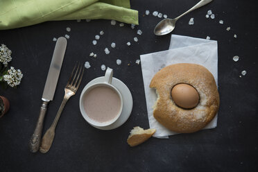 Mona de Pascua, typisches spanisches Gebäck, Osterkuchen - SKCF00520