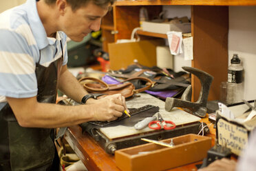 Cobbler at workshop - CUF36630