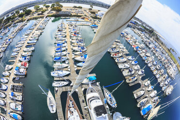 Blick von oben auf Hafen und Yachten, San Diego, Kalifornien, USA - ISF14439