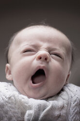 1 - 2 months baby boy yawning - ISF14459