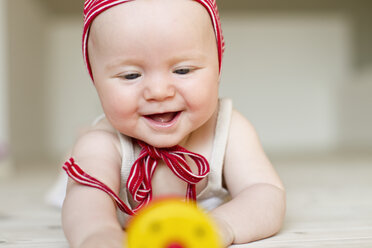 Portrait of baby girl smiling - CUF36778