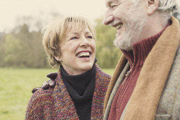 Couple smiling, portrait - CUF37049