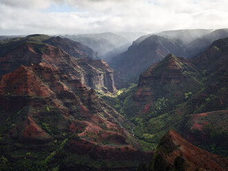 USA, Hawaii, Kauai, Waimea Canyon landschaftlich, Luftaufnahme - CVF00927