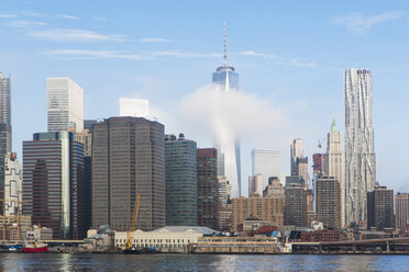 Blick auf den East River und Lower Manhattan, New York, USA - ISF15741