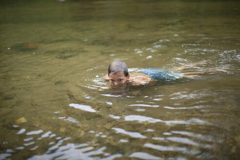 Jugendlicher im Fluss versunken, Canton, North Carolina, USA - ISF15844