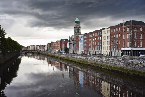 Blick auf den Fluss Liffey, Dublin, Republik Irland - ISF16366