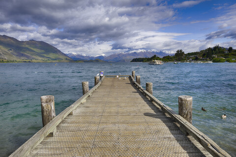 Neuseeland, Südinsel, Lake Wanaka, Anlegesteg an der Roys Bay, lizenzfreies Stockfoto