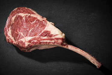 Raw tomahawk steak - MAEF12669