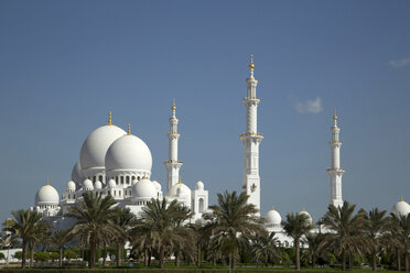 Verschnörkelte Moschee in Abu Dhabi - CUF40304