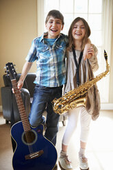 Kinder mit Musikinstrumenten - CUF40339