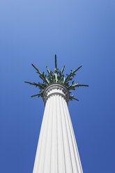 Germany, Leipzig, Nikolaisaeule seen from below - GWF05572