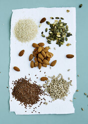 Flax seeds, pumpkin seeds, sunflower seeds and almonds - CUF40996