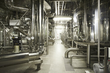 Machinery in a brewery - CUF41774