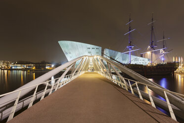 NEMO Science Center in Oosterdok, Amsterdam, Niederlande - CUF41804