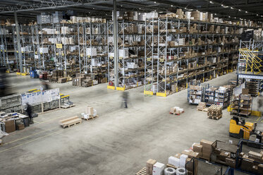 Vast distribution warehouse interior, elevated view - CUF41814