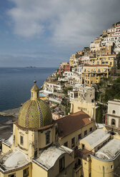 Verzierte Kirchenkuppel, Positano, Kampanien, Italien - CUF42117