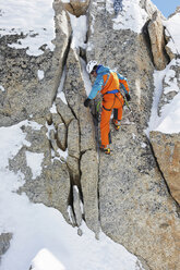 Man rock climbing - CUF42390