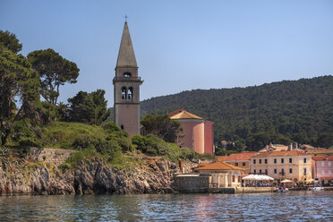 Croatia, Istria, Losinj, Rovenska, Clock tower at the sea - HAMF00335