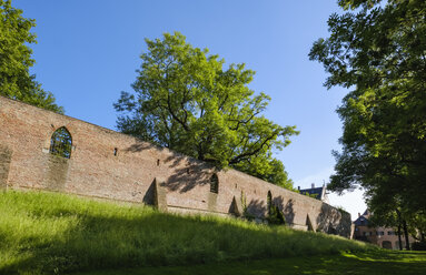 Germany, Bavaria, Augsburg, Old city wall - SIEF07825