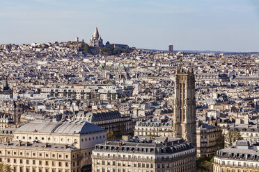 France, Paris, City center with Montmarte and Sacre-Coeur basilica in background - WDF04708