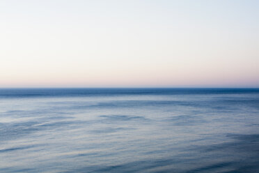 Der Blick auf den Ozean von der Küste bei Big Sur an der kalifornischen Küste. - MINF01013