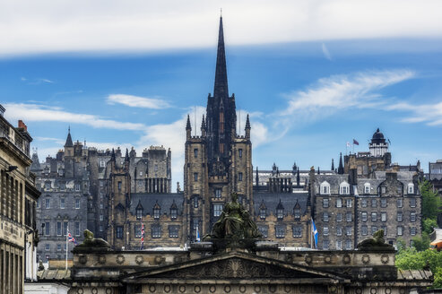 UK, Schottland, Edinburgh, Blick auf die Stadt - THAF02181
