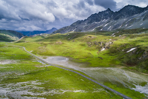 Schweiz, Kanton Graubünden, Luftaufnahme des Albulapasses - STSF01698