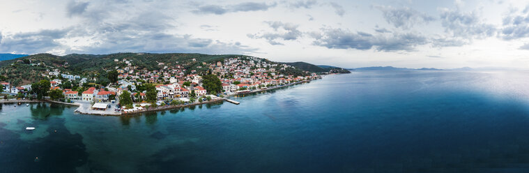 Greece, Aegean Sea, Pagasetic Gulf, Afissos in the evening - AMF05878