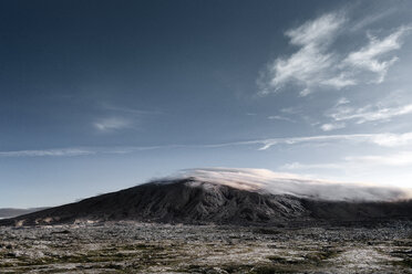Island, Snaefellsnes, Berglandschaft und Wolken - DMOF00052