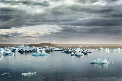 Island, Südisland, Gletschersee Joekulsarlon, Eisberge - DMOF00072