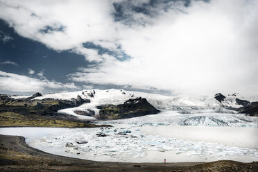 Iceland, South of Iceland, Joekulsarlon glacier lake - DMOF00073