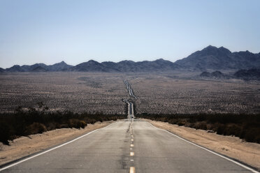 Ein Highway durch die Wüste. - MINF02922