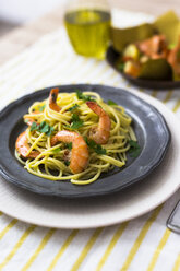 Shrimps with spaghetti on tin plate - GIOF03998