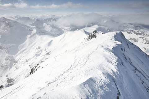 Blick auf das Schilthorn, Murren, Berner Oberland, Schweiz, lizenzfreies Stockfoto