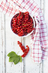 Bowl of red currants - LVF07346