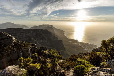 South Africa, Cape Town, Table Mountain, sunset above the sea - DAWF00685