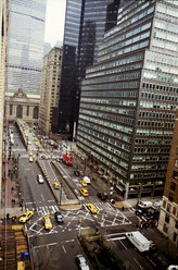 Hohe Winkelansicht einer Straße in Manhattan, New York, USA - ISF18870
