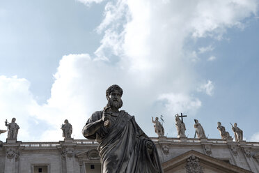Italien, Rom, Statue des Heiligen Paulus im Vatikan - BZF00434