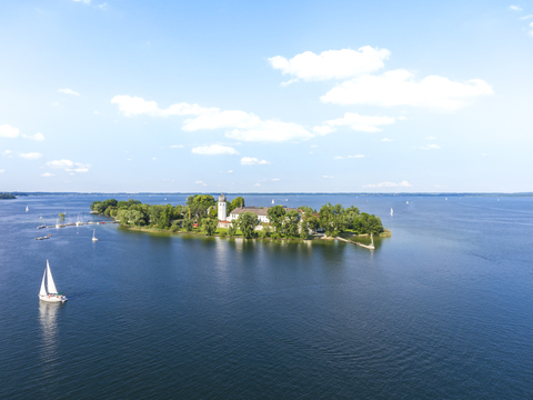 Deutschland, Bayern, Chiemsee, Luftaufnahme der Fraueninsel, lizenzfreies Stockfoto