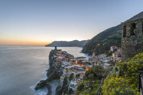 Italy, Liguria, La Spezia, Cinque Terre National Park, Vernazza in the evening light - RPSF00226