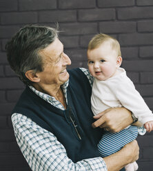 A grandfather and baby granddaughter. - MINF04822