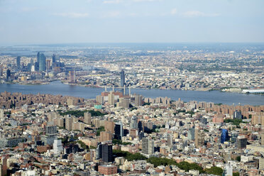 USA, New York, Manhattan, East River - HLF01103